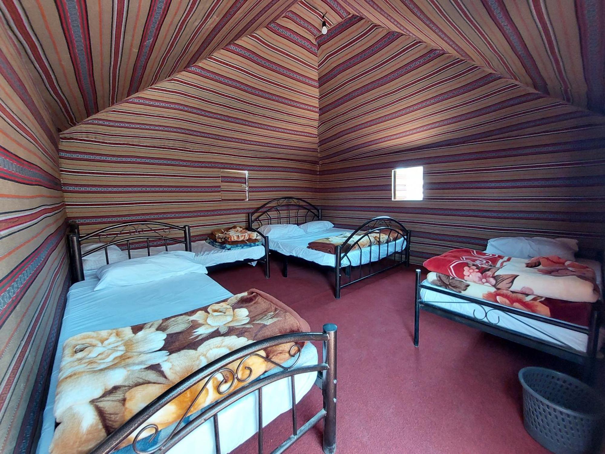 ホテル Bedouin Future Camp ワディ ・ラム 部屋 写真